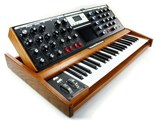 moog_voyager